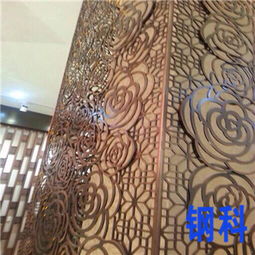 酒店KTV包房点睛之笔 玫瑰金不锈钢花格与包柱装饰材料的定制艺术